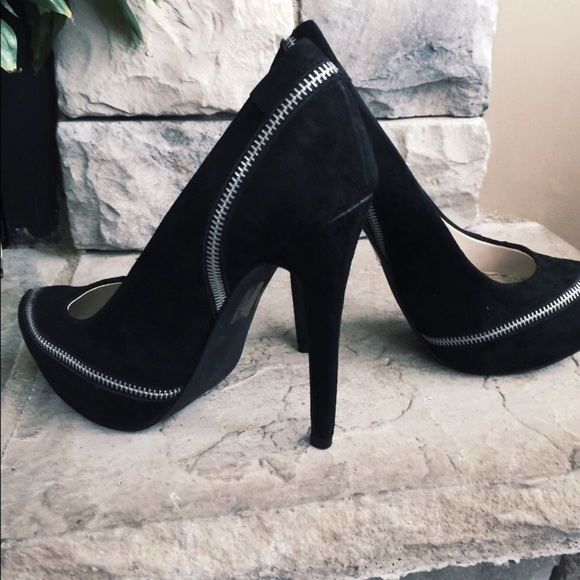 Like New Victoria Secret Colin Stuart - Picture 2 of 4